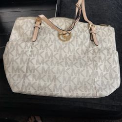 Michael Kohrs Purse 