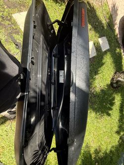 Yakima Sky Box 16 Car Top Carrier Cargo Box