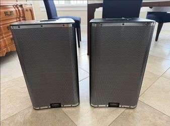 QSC K12.2 Speaker pair.
