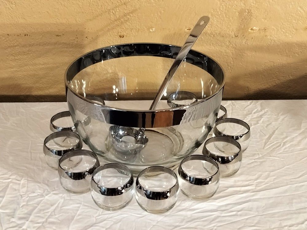 Vintage Mid Century Dorothy Thorpe Style Roly Poly Wide Silver Band Punch Bowl & 11 Roly Poly Glasses & Ladle.