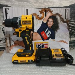 NEW DEWALT 20V BRUSHLESS ATOMIC 1/2 DRILL DRIVER TOOL KIT 