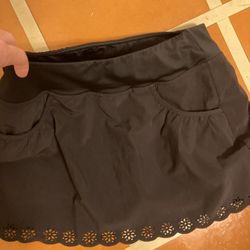 Black size medium tennis skirt 