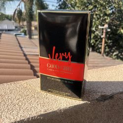 Very Good Girl Carolina Herrera