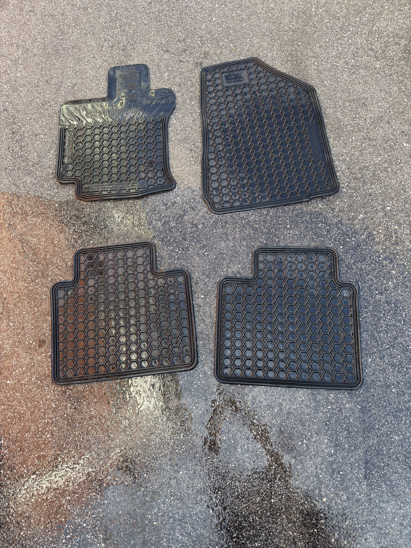OEM Floor Maths Toyota Venza