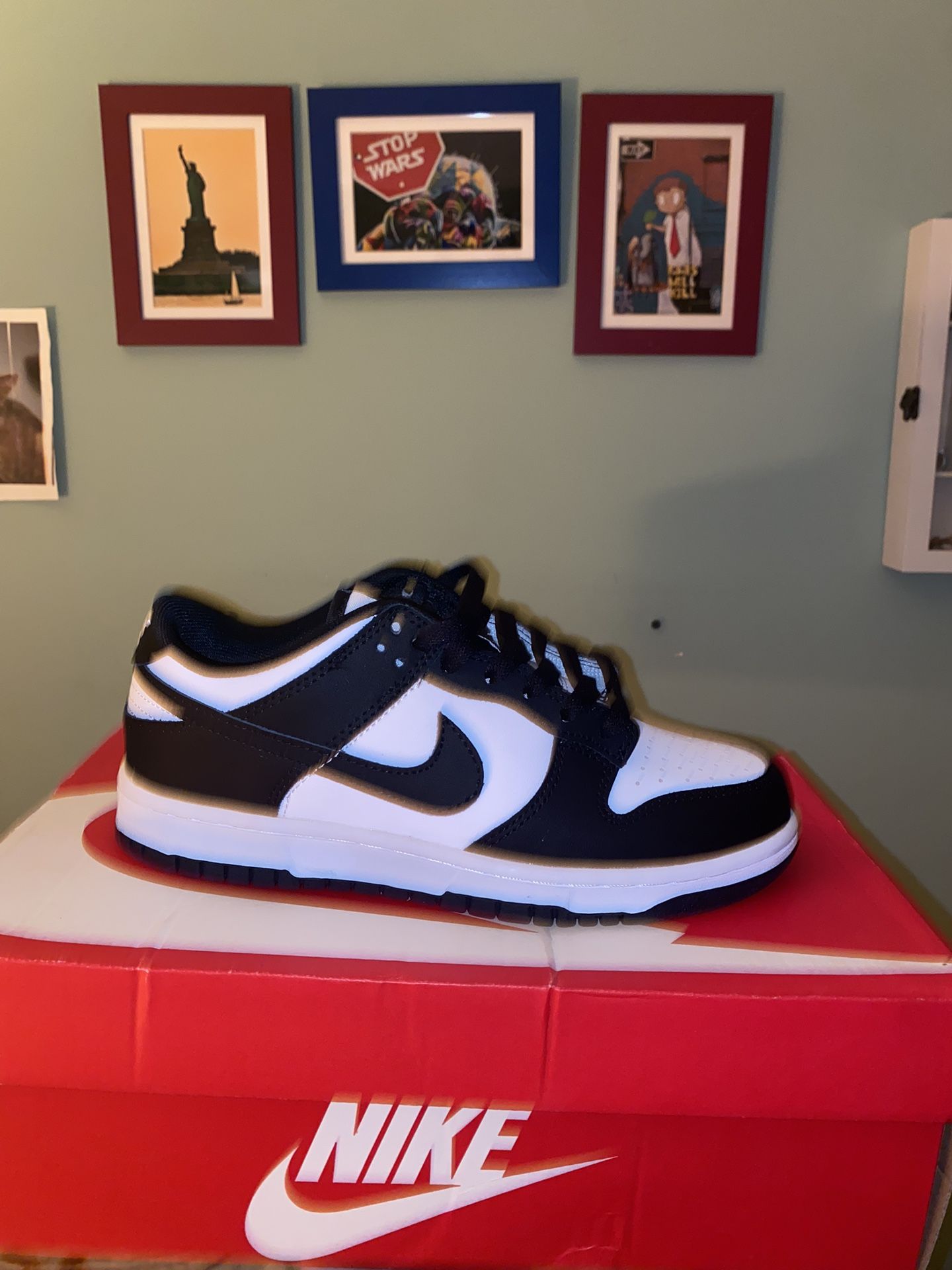 Panda Dunks (Size: 7 Men’s 8.5 Woman’s)