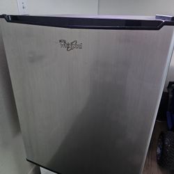 Whirlpool mini fridge