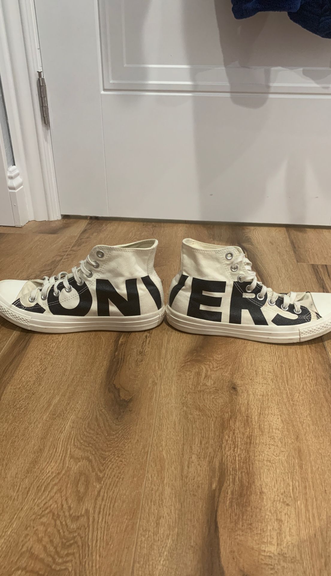 Converse size 7.5