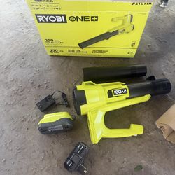 RYOBI ONE+ 18V 90 MPH 250 CFM Cordless Battery Leaf Blower/Sweeper with 4.0Ah Battery and Charger