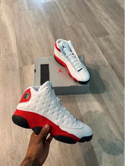 Jordan 13 “Chicago” size 12