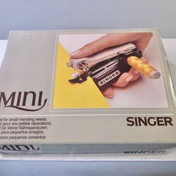 Singer Mini Sewing Machine