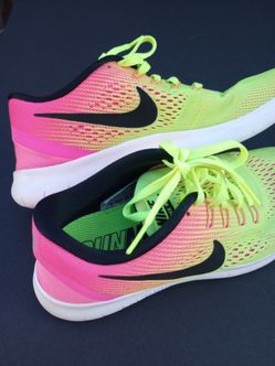 Nike Women's Free Rn Neon yellow/Vibrant Pink Sneakers . Size 7.5