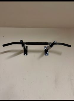 Wall Mount Pull-up Bar