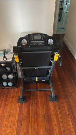 Foldaway treadmill