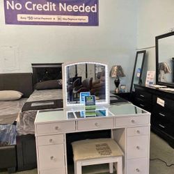 Louise Vanity W/ Stool
Furniture of America👑$10 Down Payment Financing and delivery Available 