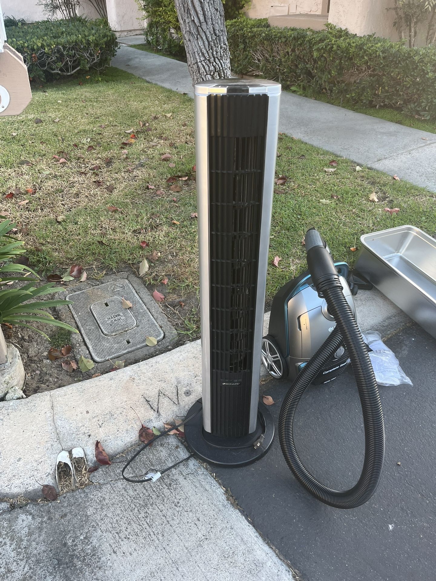 FREE TOWER FAN AND EUREKA VACUUM 