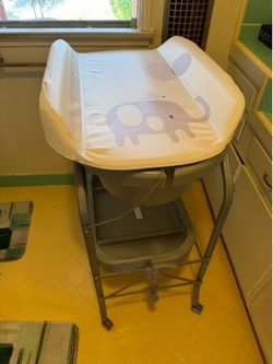 Baby Changing Station and Bath Combo