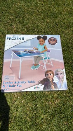 Frozen Table and Chair