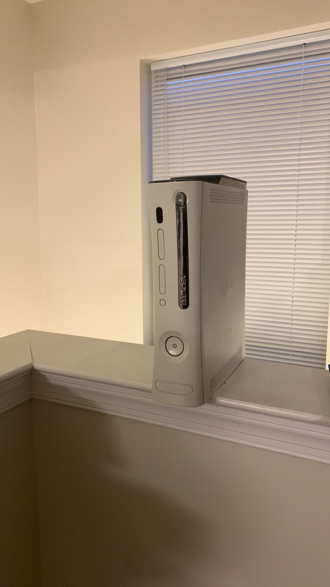 XBOX 360 WITH GAMES 