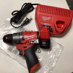 M12 FUEL 1/2 in. Hammer Drill 2Ah Battery & Charger
