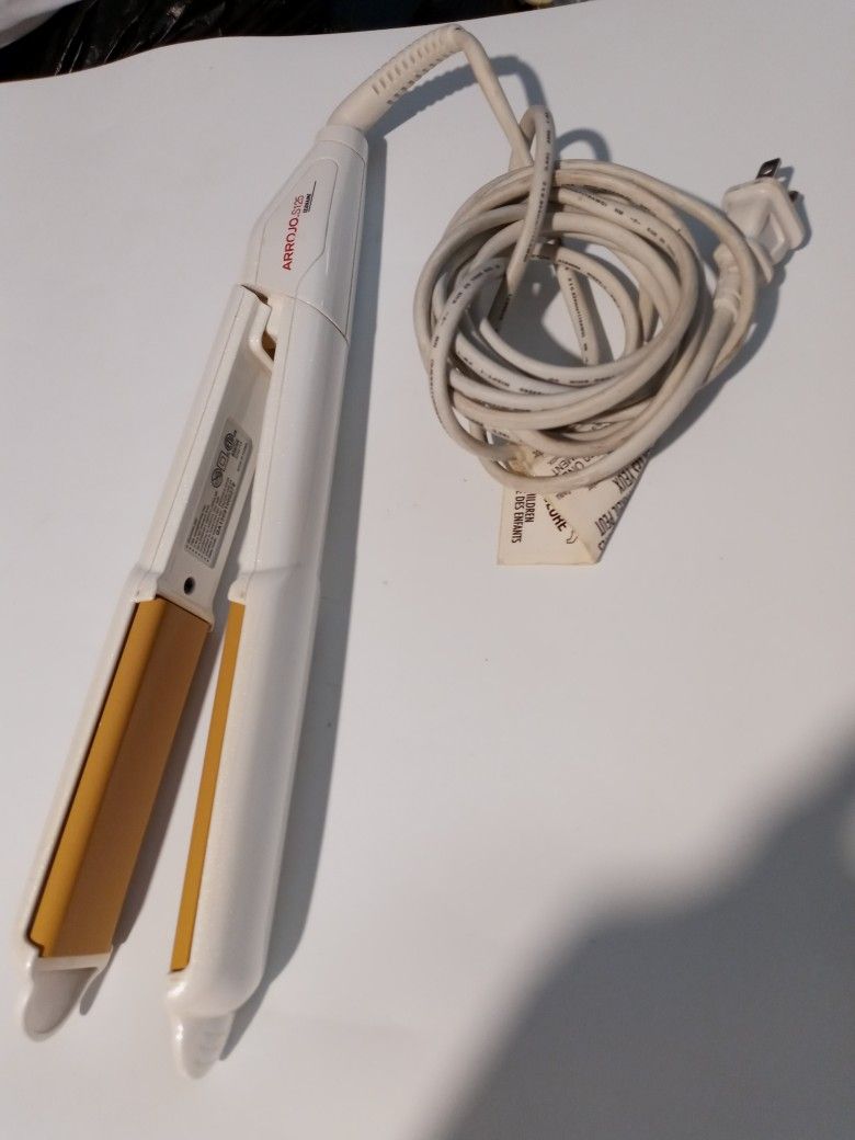 Arrojo flat clearance iron