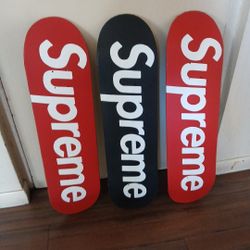Supreme Skateboard 