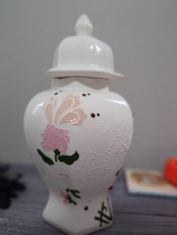 Vintage Chinese Hand Painted Ginger Jar 10"