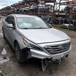 Auto Parts 2016 Hyundai Sonata