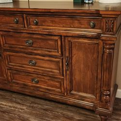 Beautiful Solid Wood Dresser