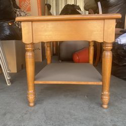Furniture/coffee Table