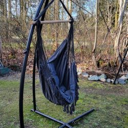 2 Hammock Stands With Chairs