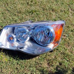 2011 UP 2020 DODGE CARAVAN HEADLIGHT 