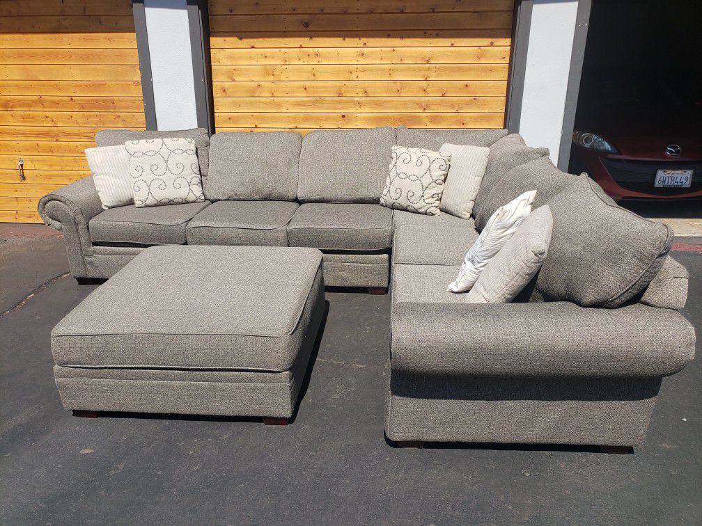 Grey Sectional Couch W/Ottoman- Excellent Condition- Can Deliver