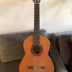 yamaha c-40 classical guitar and case 