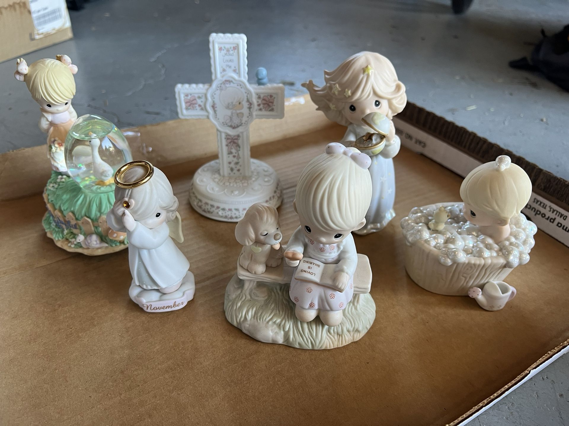 Precious Moments - Assorted Collection