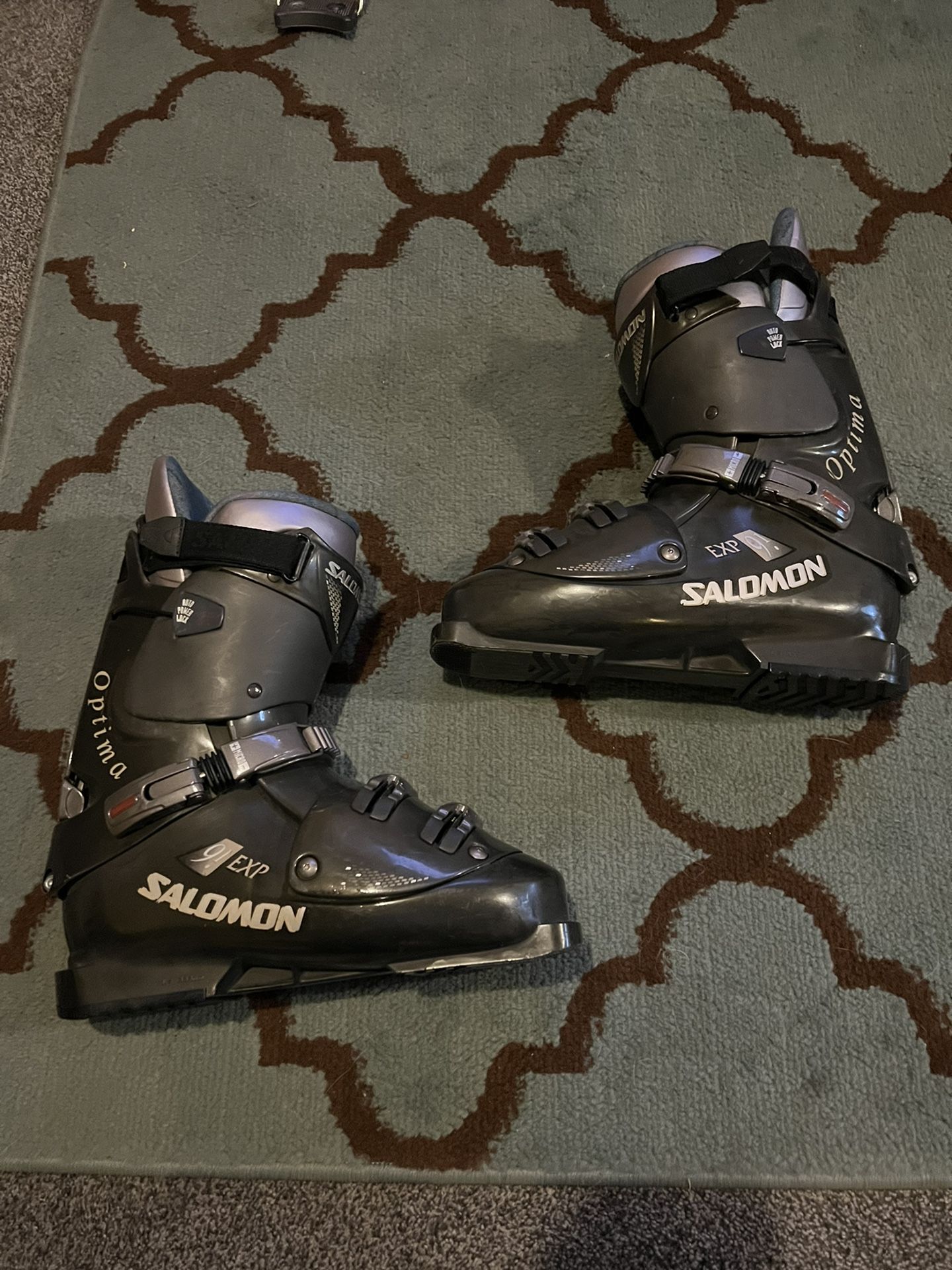 Men’s Salomon Optima Ski Boot Good Condition*** Men’s Size 10