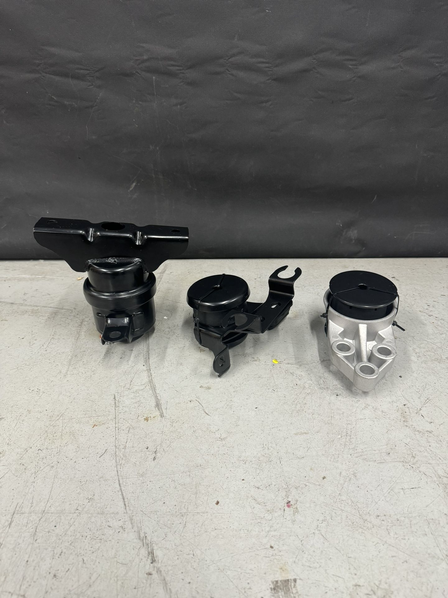 NEW Engine Motor Mounts Set For Ford Escape Mazda Tribute 01-04