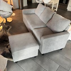 I’m Perfect Condition Couch Light Grey 