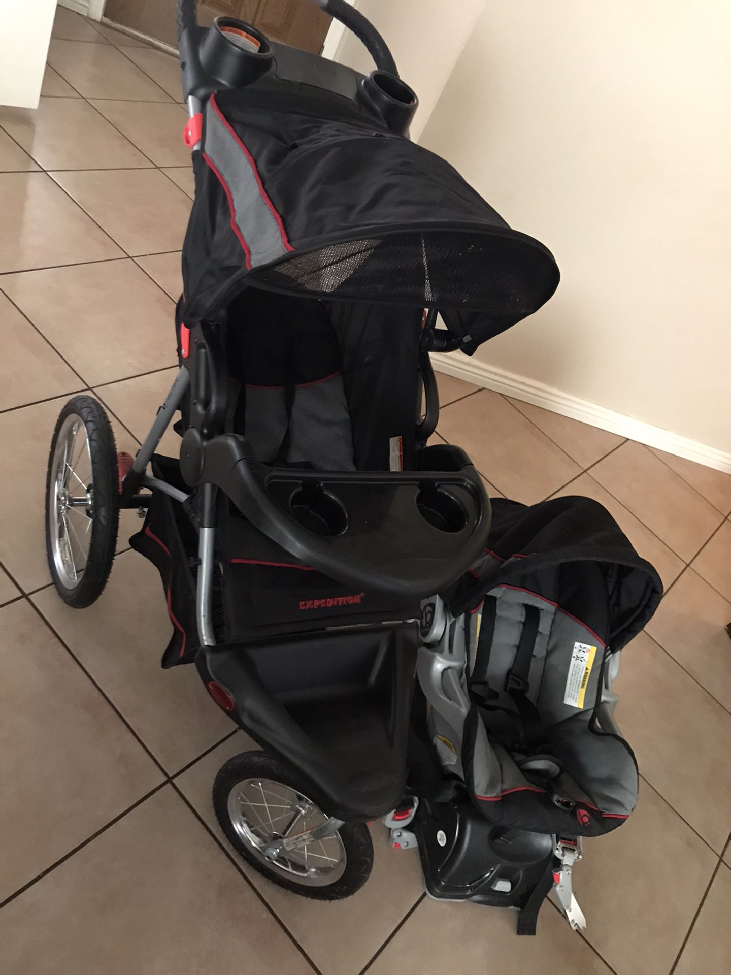Babytrend expedition jogging stroller with car seat