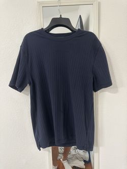 Banana Republic Navy Ribbed Tee – Size M– Sleek, Minimalist Style