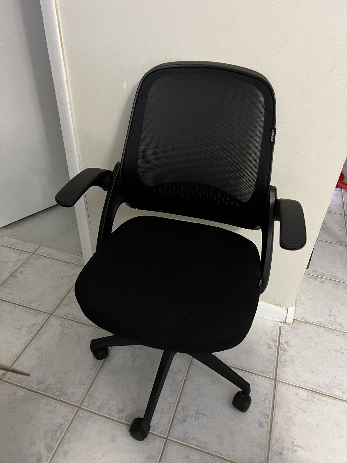 Desk Chair. Swivels And Reclines Black