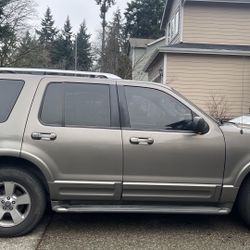 2003 Ford Explorer