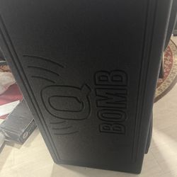 Q BOMB SPEAKER TWO 12’s WITH AMPLIFIER 