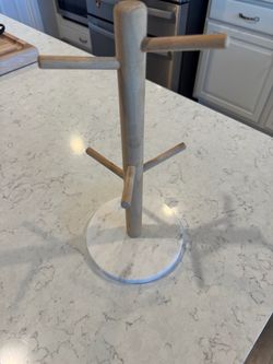 Marble & Beachwood Mug Stand