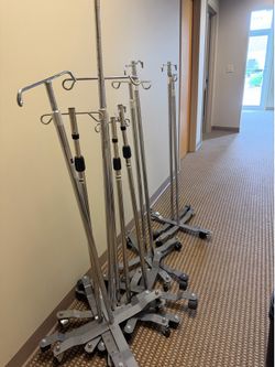 10 adjustable IV poles