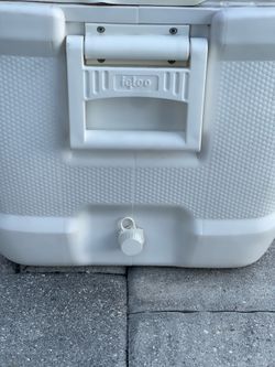 Igloo maxcold 120qt cooler