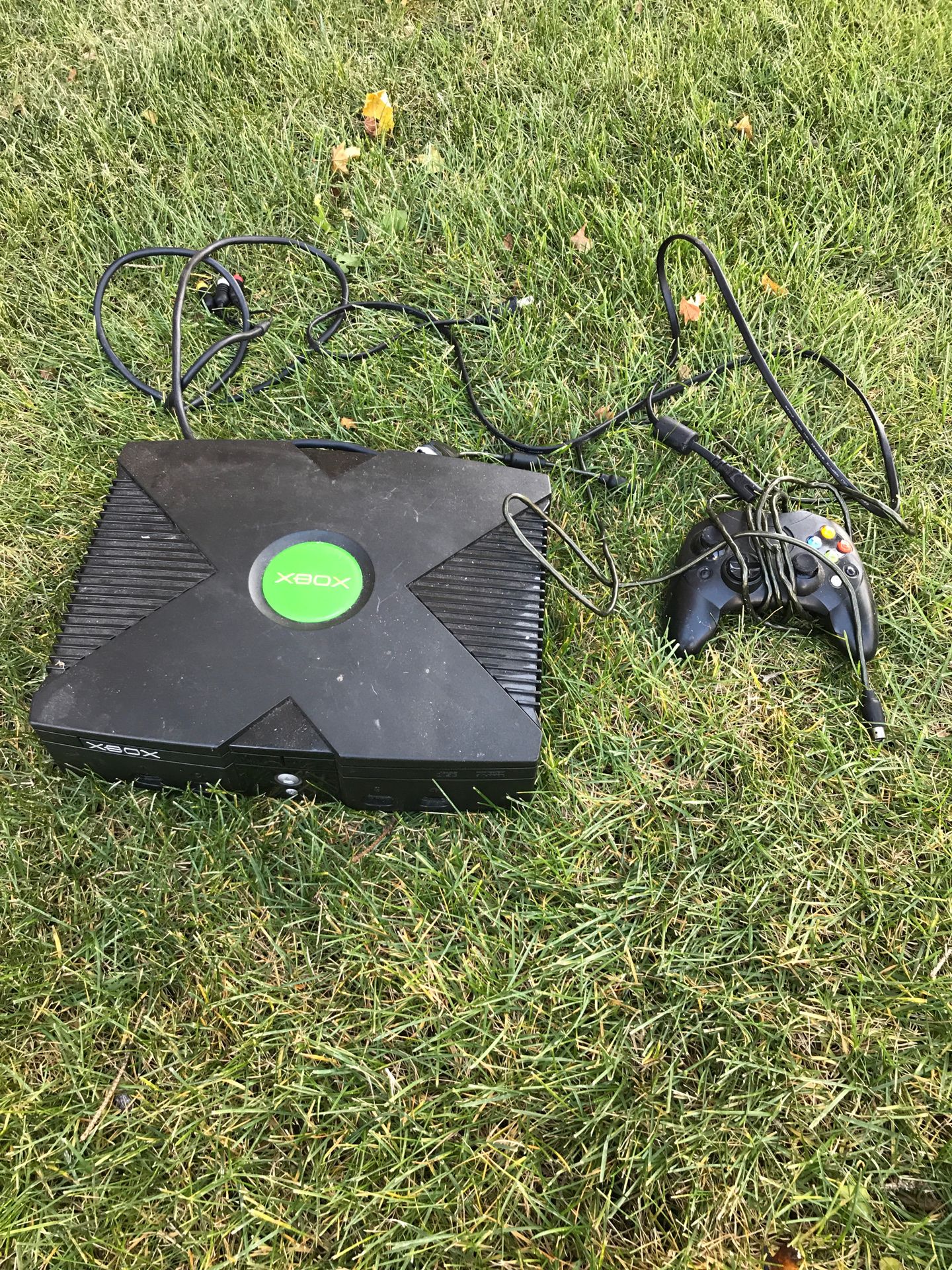 Original Xbox with games and controller