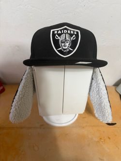 New Era NFL Raiders hat with ear muffs like new Size 73/8 $17