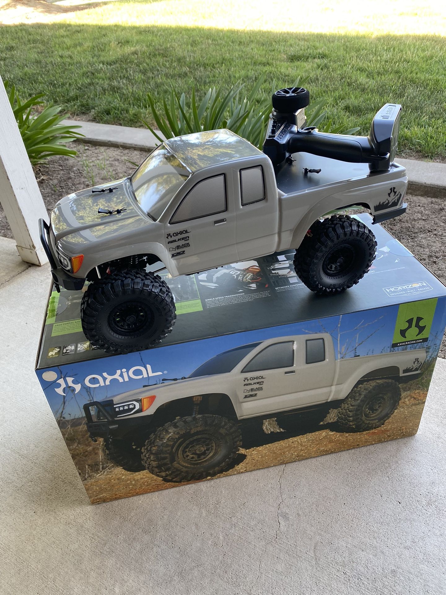 Axial Scx10 lll Base Camp Rock Crawler