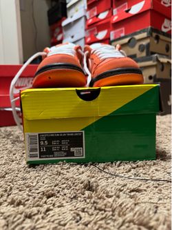 Nike Dunks Lobster size 8.5