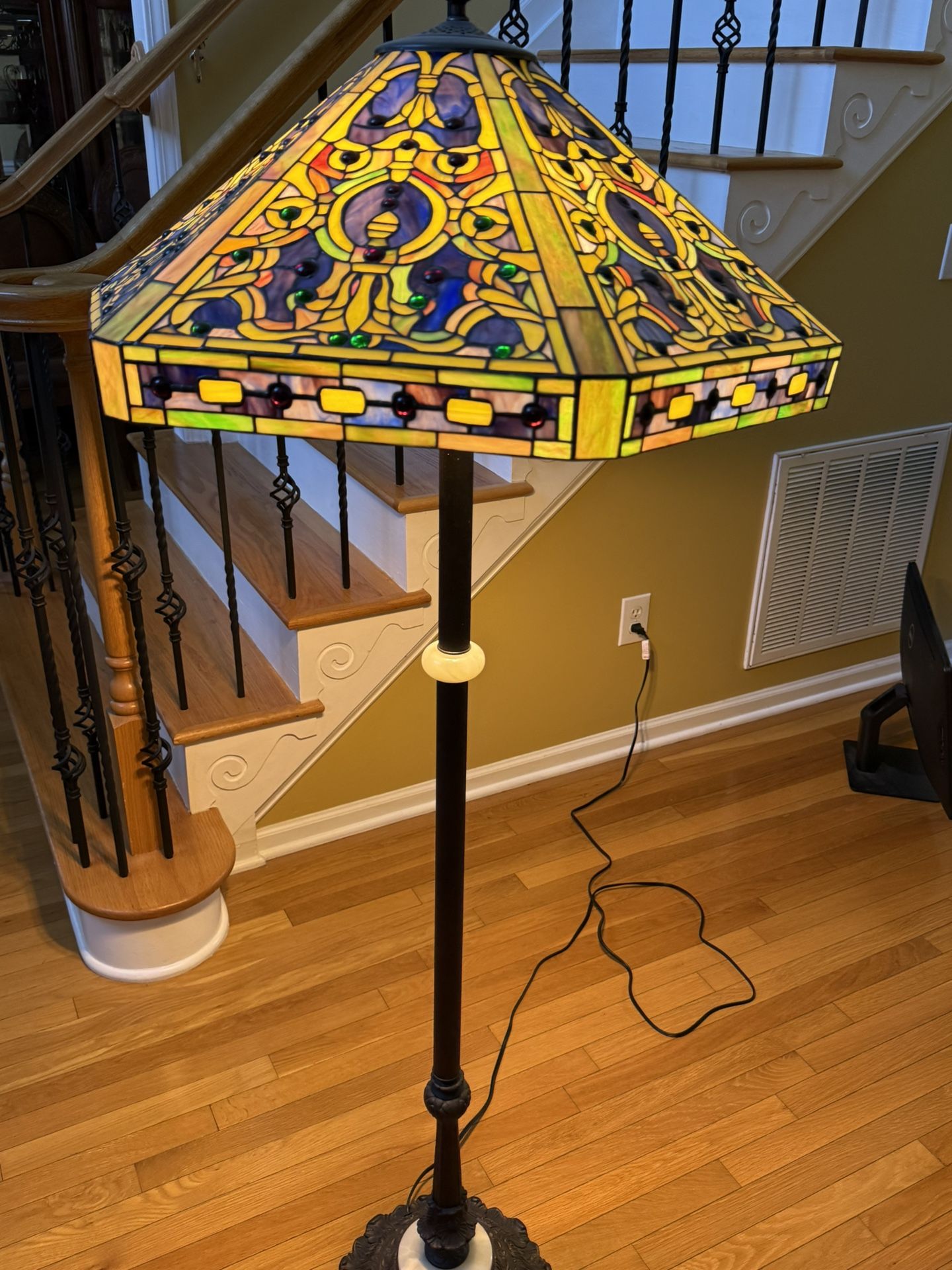 Vintage Stained Glass Floor Lamp – Art Glass Shade
